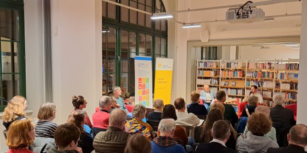 Das Publikum in der Erfurter Stadt- und Regionalbibliothek zeigte sich streitbar, aber konstruktiv. Foto: Fehlberg/EAT