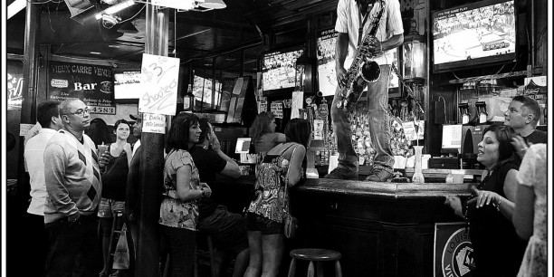 Jazz als Ausdruck des Protests. Aufnahme eines Saxophonisten in einer Jazz Bar in New Orleans. Foto: ©flickr/Eklectique-photo