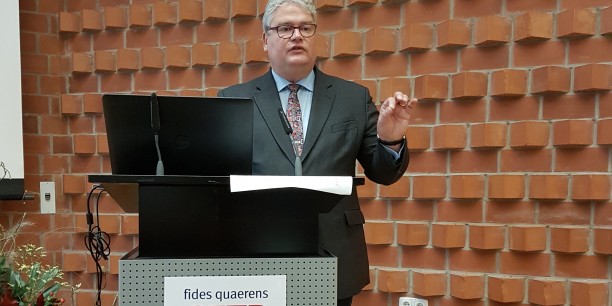 Akademiedirektor Prof. Dr. Michael Haspel während seines Vortrags über Martin Luther King, Jr. an der Carl von Ossietzky Universität Oldenburg. Foto: ©Universität Oldenburg