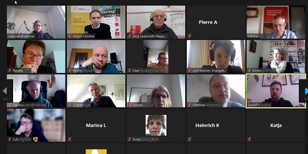 Rund 50 Tagungsgäste aus Betrieben, Gewerkschaften, Bildungsträgern und Behörden diskutierten über die Herausforderungen des digitalen Wandels und den daraus erwachsenden Bedarf an Qualifizierung. Foto: © EAT