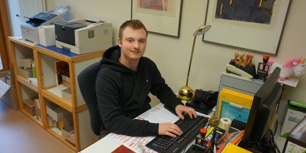 Jakob Funk macht gerade ein FSJ Politik an der Ev. Akademie Thüringen. Foto: © EAT