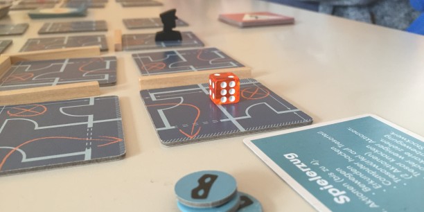 Es wurden klassische Brettspiele gespielt und neue Formen des gemeinsamen Spielens ausprobiert. Foto: ©Jan Grooten/ EAT