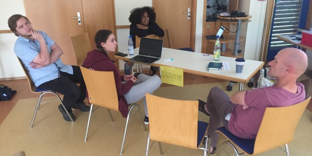 ... und tauschten sich anschließend über mögliche Lösungen für gesellschaftliche Herausforderungen und Ideen für Veränderungen aus. Foto: © EAT