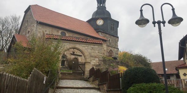 Blick auf die Lutherkirche in Möhra. Foto: ©Jan Grooten