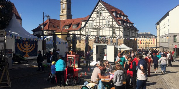 Beim ACHAVA-Straßenfest gab es regionale Stände, Musik und Zauberei zu bestaunen. Foto: © EAT
