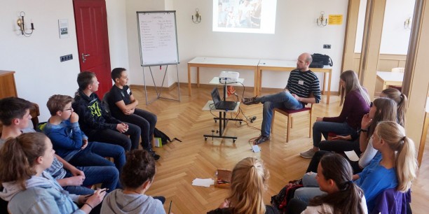 Über Themen der Digitalisierung philosophieren: Der Netzpolitische Fachtag drehte sich um Künstliche Intelligenz und „Wir-Maschinen“. Foto: © EAT