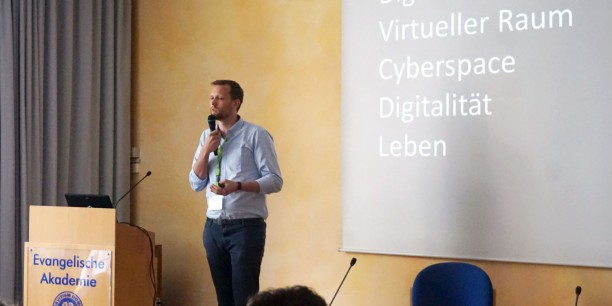 Den einleitenden Vortrag „Kirche, digitalisiere dich! – Ein Plädoyer“ hielt Jonas Bedford-Strohm. Foto: ©EAT/ Carina Rüllich