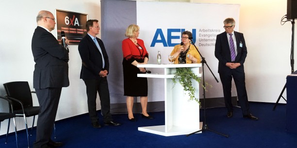 Landesbischöfin Ilse Junkermann (2.v.r.) in der Diskussion mit Friedhelm Wachs, Ministerpräsident Bodo Ramelow, Geras Oberbürgermeisterin Dr. Viola Hahn und Unternehmer Friedhelm Loh (v.l.n.r). Foto: ©Holger Lemme/ EAT 