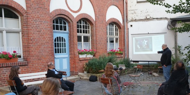 "Die Simpsons" sind sowohl bekannter Teil von Popkultur als auch gesellschaftspolitische Satire. Daher sorgt eine Folge der Zeichentrickserie für viel Gesprächsstoff. Foto: (c) EAT