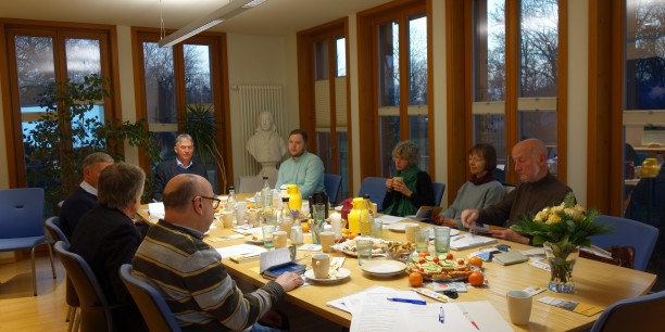 Neben den offiziellen Tagesordnungspunkten ging es auch um gute Gespräche und adventliches Beisammensein. Foto: (c) Zubarik/EAT