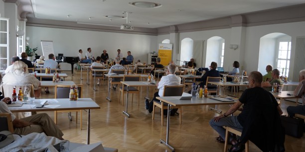 Podiumsgespräch am 19. Juni 2021 bei der ersten Präsenztagung nach dem Corona-Lockdown. Foto: © Kästner/EAT