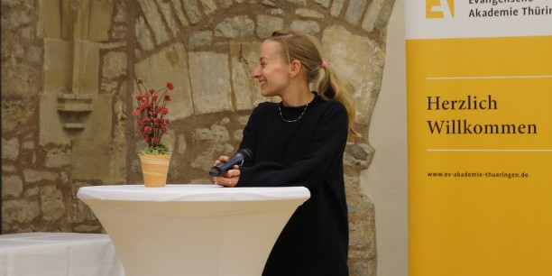 Beim anschließenden Publikumsgespräch stand die Regisseurin Simone Catharina Gaul Rede und Antwort. Foto: © Claudia Brand/Medienzentrum