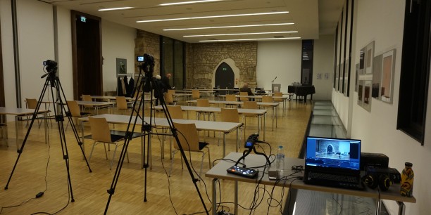 Die Beiträge und Diskussionen konnten auch online über einen Live-Stream mitverfolgt werden. Foto: © Wuttke/EAT
