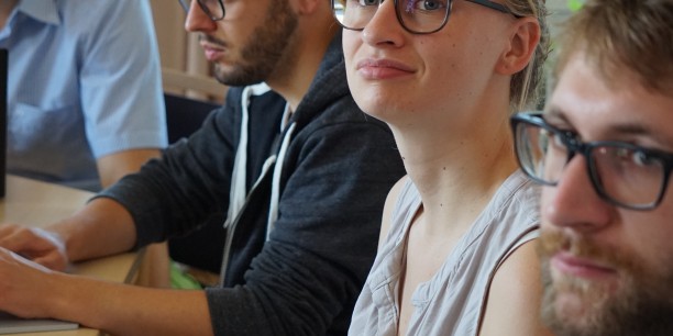 In neun Workshops arbeiten die 90 internationalen Teilnehmenden konzentriert an Themen wie Komplexitätsökonomik, Philosophie der Ökonomie oder sozialer Ungleichheit. ©Janina Urban