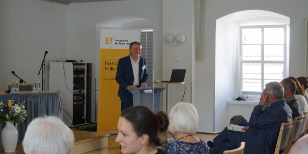 Aufzeichnung 1: Historische Einführung mit Dr. Sebastian Kranich und Sibylle Wuttke. Foto: © Zubarik/EAT