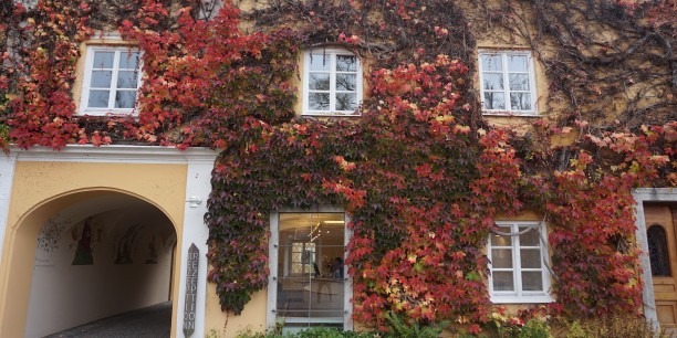 Ansicht des Gästehauses der Evangelischen Akademie Tutzing in Bayern. Foto: ©Annekathrin Härter