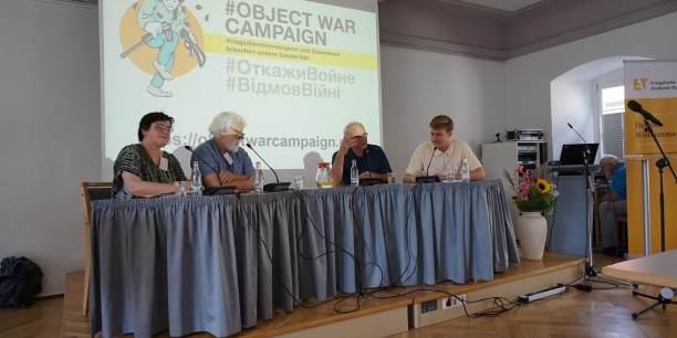 Das Abschlusspodium drehte sich um Schutz und Asyl für Deserteure und Verweigerer aus Russland, Belarus und der Ukraine. Foto: (c) Wollenhaupt-Schmidt/EAT 