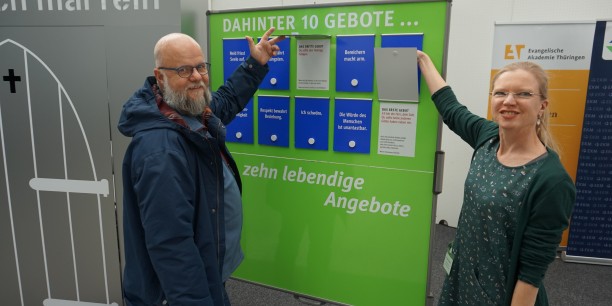 Hätten Sie's gewusst? Welcher Spruch passt wohl zu welchem Gebot? Foto: © EAT
