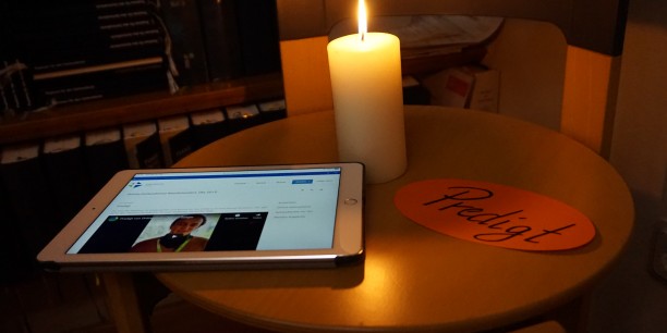 Predigt on demand: mit dem Smartphone oder dem Tablet jederzeit möglich! Foto: © EAT