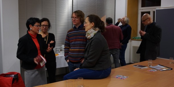 Angeregte Gespräche in der Lesepause mit der Slawistin Dr. Nora Schmidt (re.). Foto: © EAT