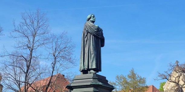 Lutherdenkmal auf dem Karlsplatz in Eisenach 