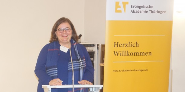 Die Historikerin Dr. Silke Fehlemann sprach über ein bisher wenig beachtetes Themenfeld: Schriftstellerinnen und die Kriegserfahrungen von Frauen. Foto: ©EAT