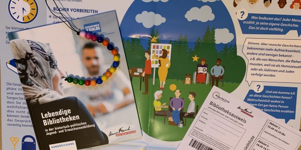 Für die Organisation von "Lebendigen Bibliotheken" gibt es bereits hilfreiche Materialien. Foto: (c) Zubarik/EAT