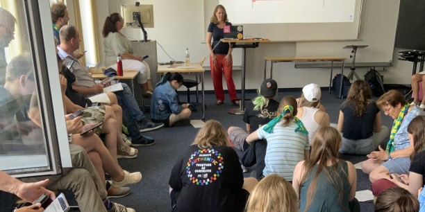 Beim gemeinsamen Workshop mit der Ev. Akademie Sachsen-Anhalt schnupperten 60 Menschen in das Porjekt "Bubble Crasher" hinein. Foto: ©Steffen Göpfert