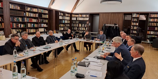 Ort des Austauschs zwischen Handwerk und Kirche war in diesem Jahr das Haus der Versöhnung im Evangelischen Augustinerkloster zu Erfurt. Foto: EAT/Fehlberg 