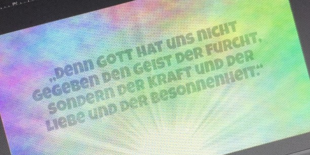 Zu diesem Bibelwort aus dem 2. Brief des Paulus an Timotheus hielt Pfarrer Holger Kaffka die Andacht. Der Text wurde im Twitch-Kanal visualisiert. Foto: Screenshot twitch.tv/no_armour