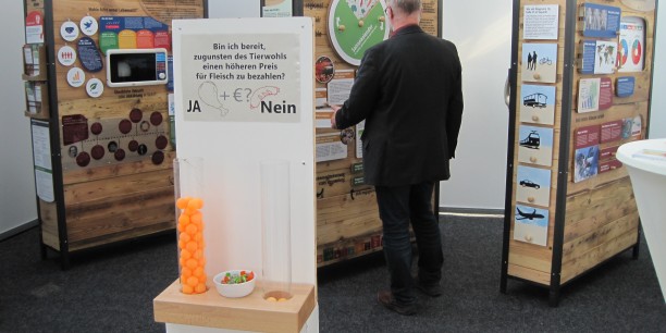 Die Voting-Station zum Thema Fleischpreise: ein klares Bekenntnis zum Tierwohl. Foto: © EAT