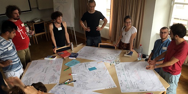 Zum Abschluss der Sommerakademie präsentierten die Arbeitsgruppen gegenseitig ihre neuen Erkenntnisse sowie die Ergebnisse ihrer Diskussionen. Foto: ©Holger Lemme/ EAT