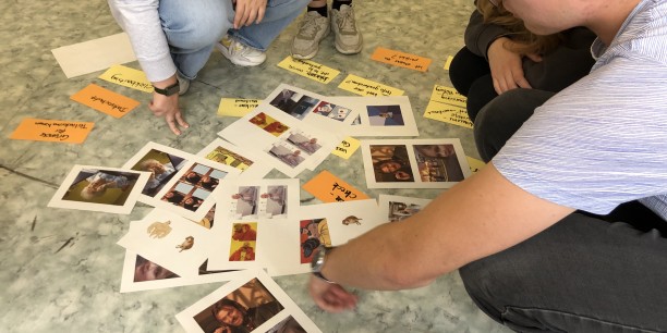 Im Ferienworkshop des Jugendclubs Schleusingen ging es um Medien und Demokratie. Foto: © Schreiter/EAT