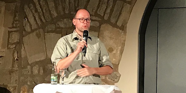 Ingolf Profft vom Forstlichen Forschungs- und Kompetenzzentrum Gotha spricht über den langen Atem, den Förster beim Waldumbau haben, und warum in ihm eine Chance liegt. Foto: (c) Claudia Wohlbür/EAT.