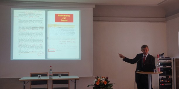 Prof. Dr. Helmuth Kiesel trägt zu Ernst Jünger vor. Foto: ©EAT