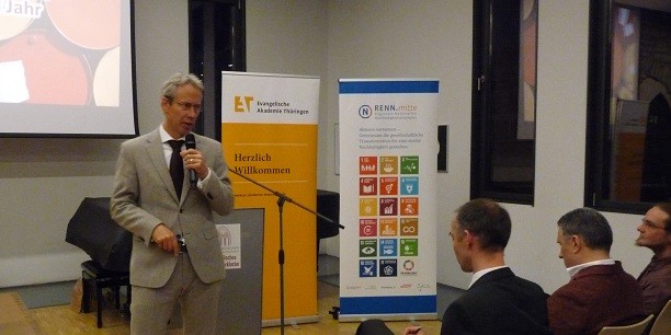 Dr. Michael Kopatz betonte die Notwendigkeit von gesellschaftlichen Normen und Standards, den Ökoroutinen, um die nachhaltige Wende zu schaffen. Foto: © EAT.
