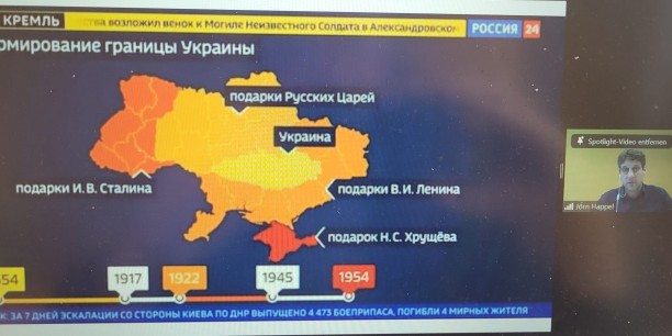 Russische Propaganda-Landkarte, nach der das Staatsgebiet der Ukraine aus „Geschenken“ des Zaren, Lenins, Stalins und Chruschtschows besteht, vorgestellt von Prof. Dr. Jörn Happel (Uni Hamburg).