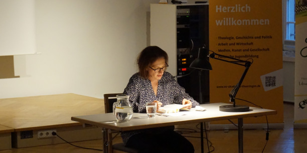 Julia Koll liest aus ihrem Roman "Das Buch Mechthild" | Foto: Copyright EAT/Hellwig