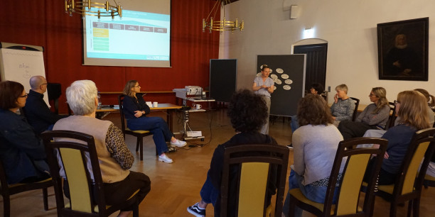 Was tun bei Anfeindungen? Mandy Merker und Johanna Sell von der Aktion Zivilcourage e.V. standen im Workshop Rede und Antwort. Foto: (c) Zubarik/EAT